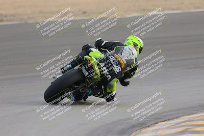 media/Dec-17-2022-SoCal Trackdays (Sat) [[224abd9271]]/Turn 10 Backside (120pm)/